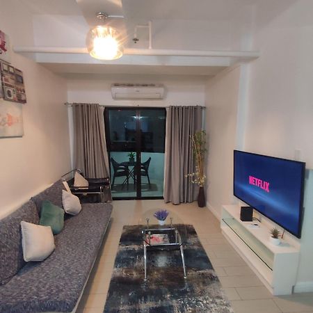 Appartamento Superior 2 BR in Salcedo Makati Manila Esterno foto